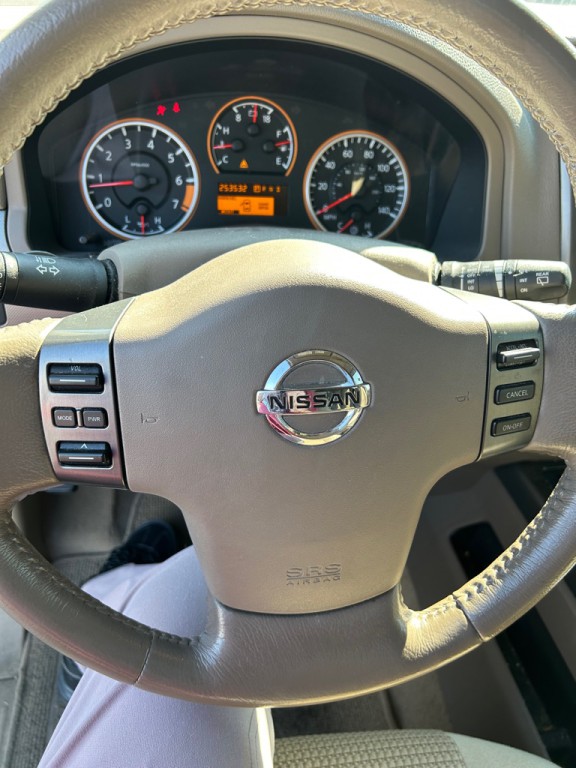 2012 Nissan Armada Image 13