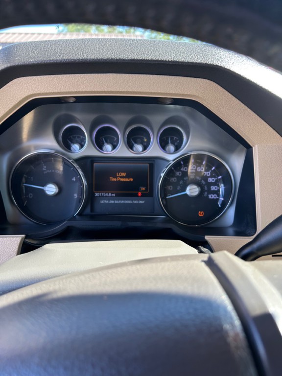 2015 Ford F-250 Image 9