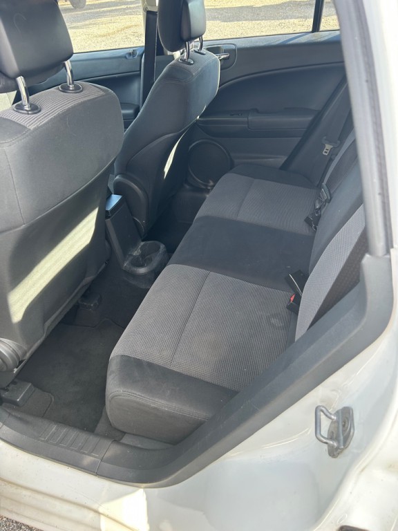 2011 Dodge Caliber Image 4