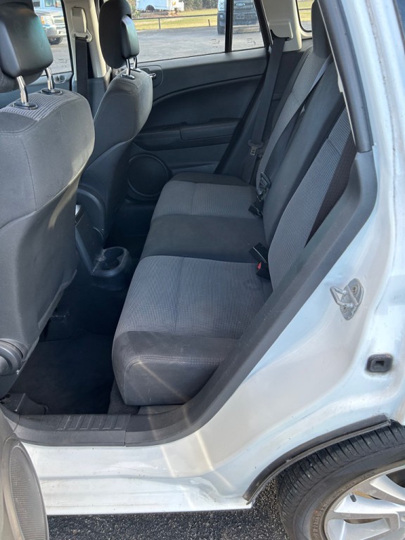 2011 Dodge Caliber Image 10