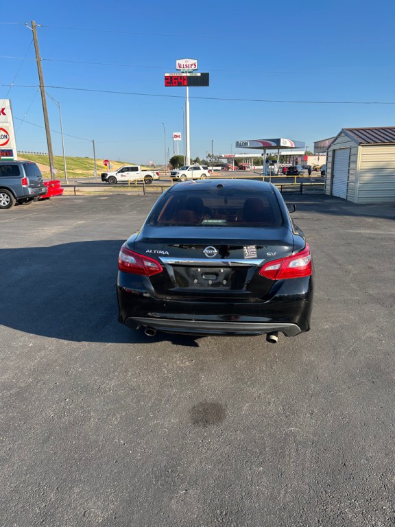 2018 Nissan Altima Image 4