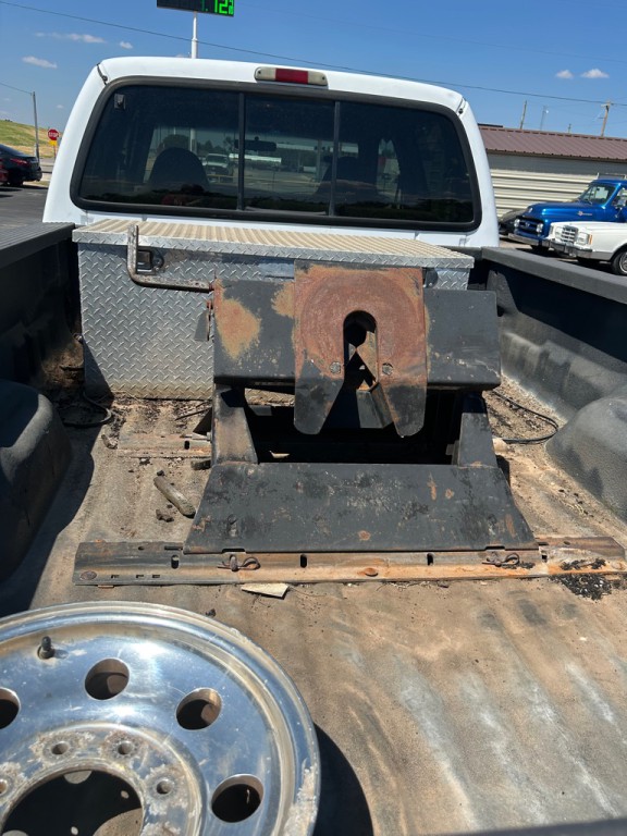 2000 Ford F-350 Image 5