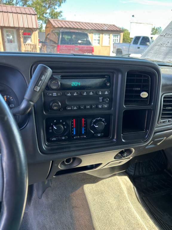 2005 Chevrolet Silverado 1500 Image 11