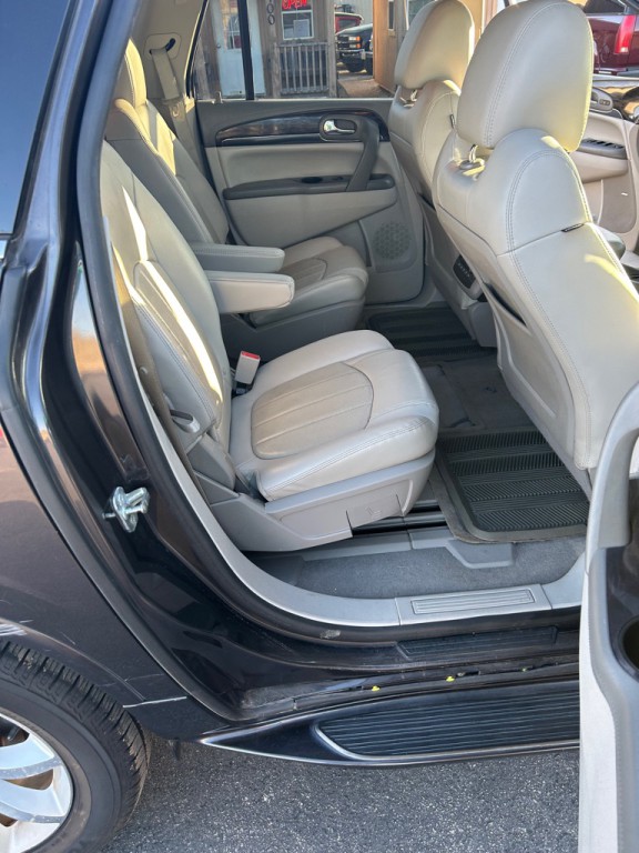 2016 Buick Enclave Image 10