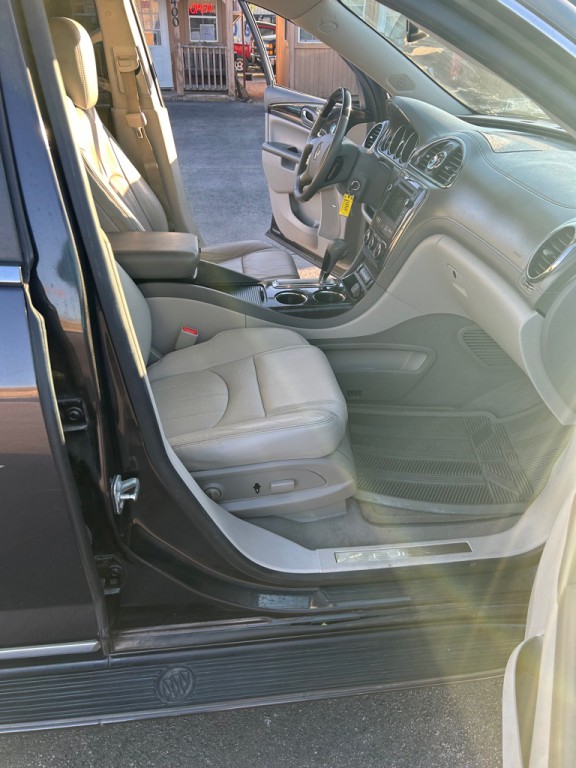 2016 Buick Enclave Image 11