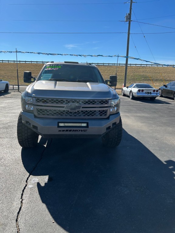 2014 Chevrolet Silverado 1500 Image 2