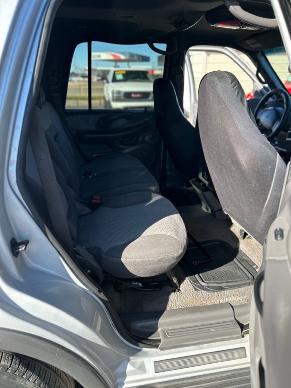 2002 Ford Expedition Image 10