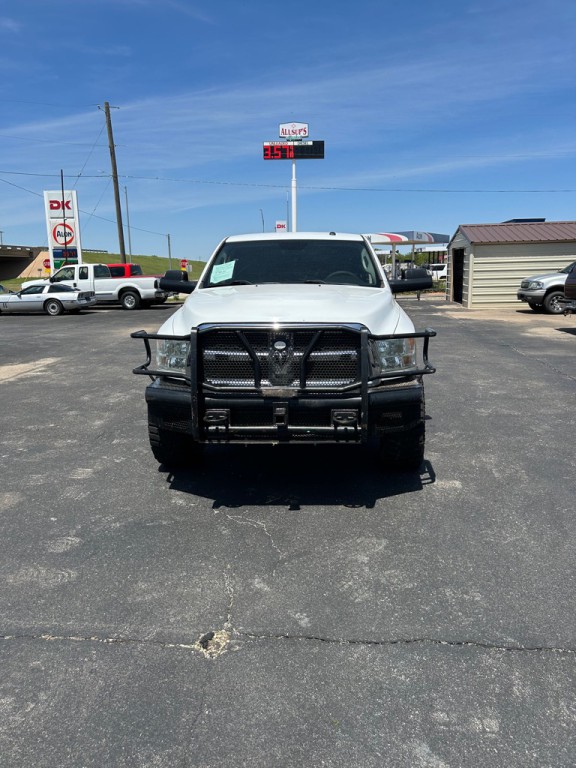 2017 RAM 3500 Image 2