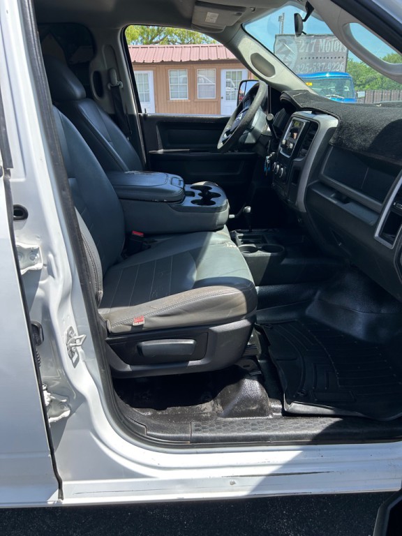 2017 RAM 3500 Image 8