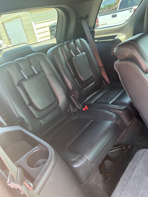 2015 Ford Explorer Image 8