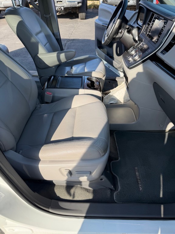 2019 Toyota Sienna Image 9