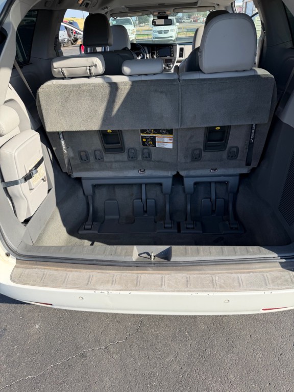 2019 Toyota Sienna Image 11