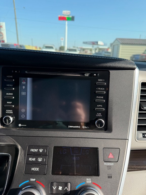 2019 Toyota Sienna Image 12