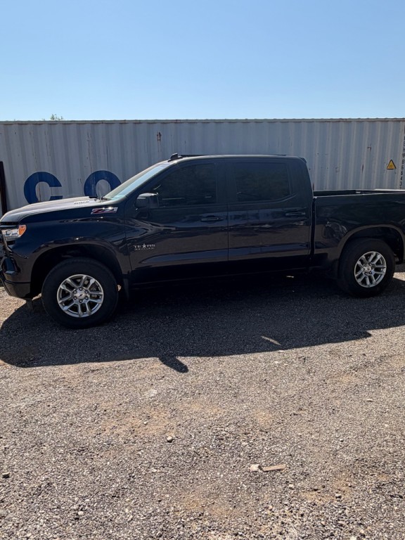 2022 Chevrolet Silverado 1500 Image 2