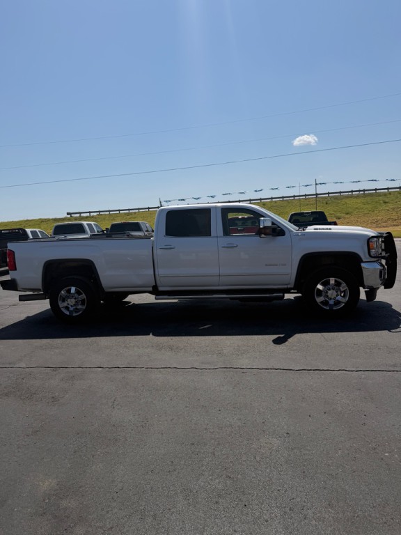 2018 GMC Sierra Image 3