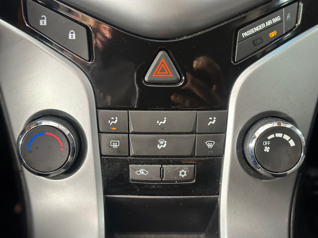 2012 Chevrolet Cruze Image 19