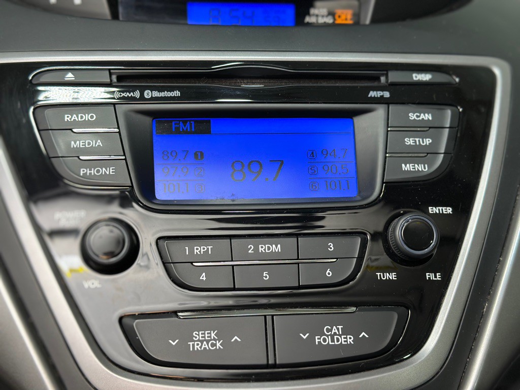 2013 Hyundai Elantra Image 15