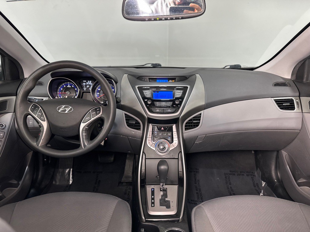 2013 Hyundai Elantra Image 11