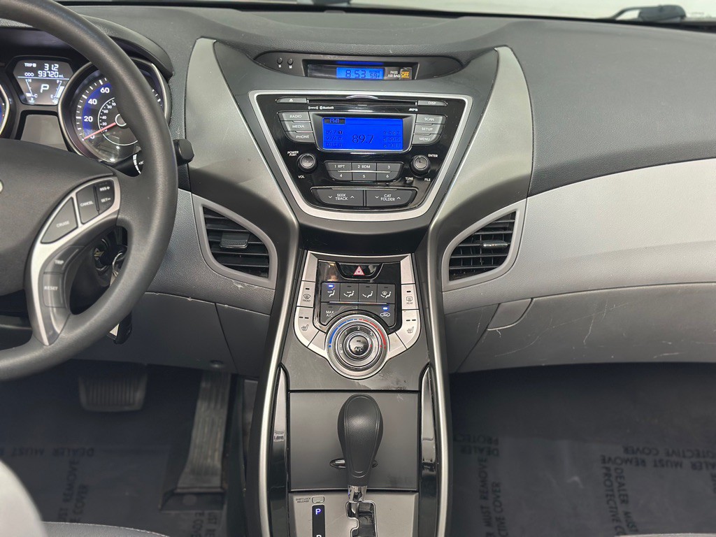 2013 Hyundai Elantra Image 14