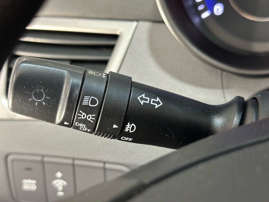 2013 Hyundai Elantra Image 25