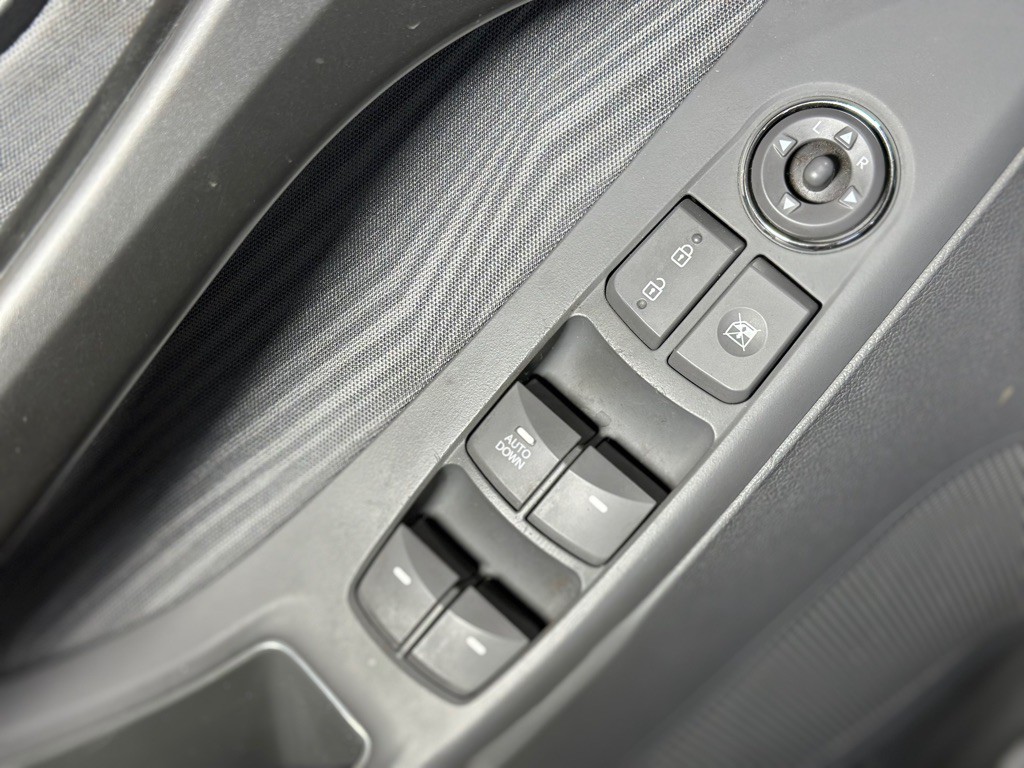 2013 Hyundai Elantra Image 26