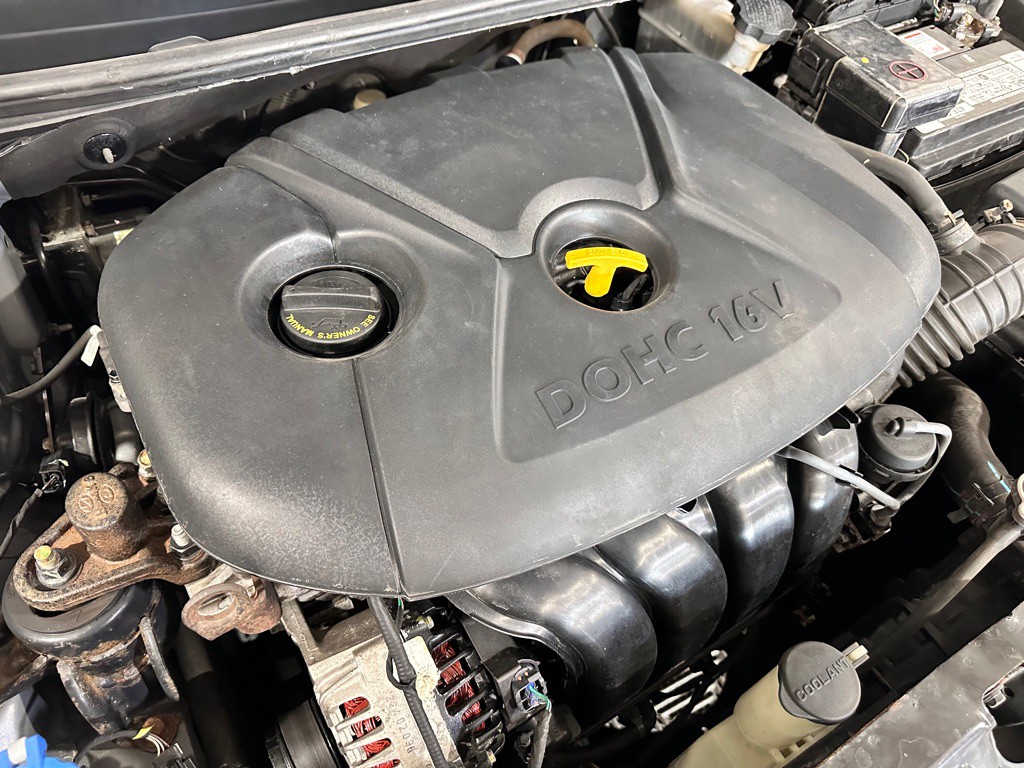 2013 Hyundai Elantra Image 30