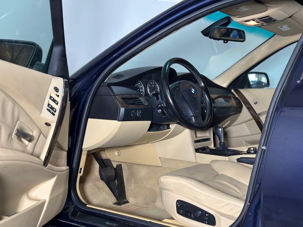 2004 BMW 5 Series Image 12