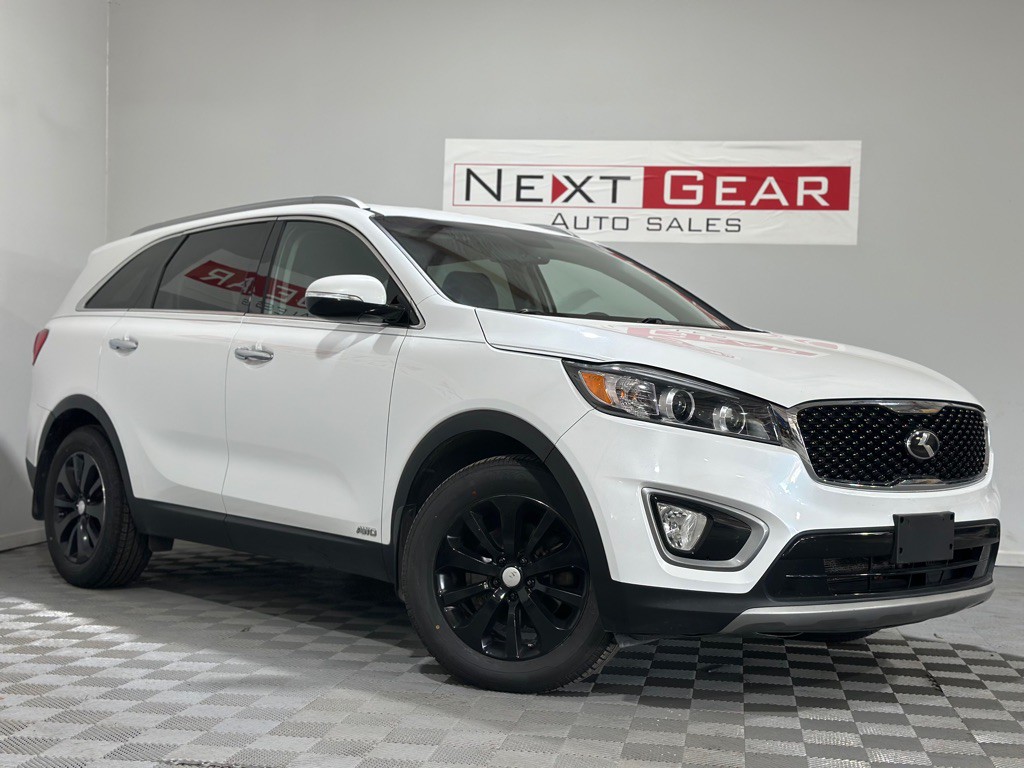 2016 Kia Sorento Image 1