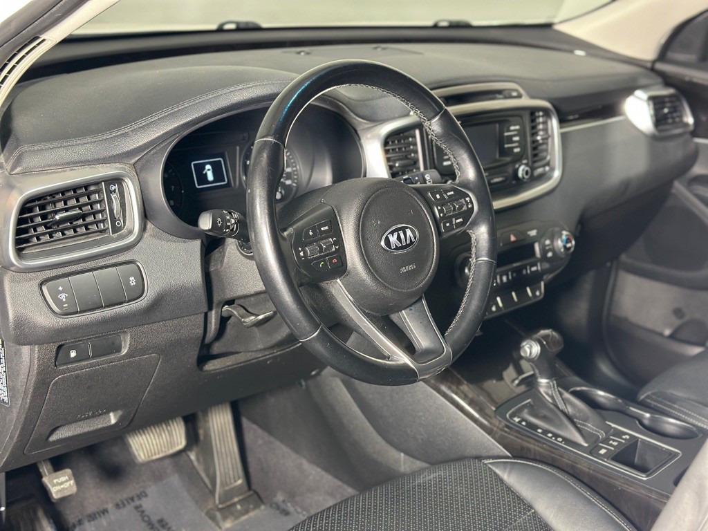 2016 Kia Sorento Image 28
