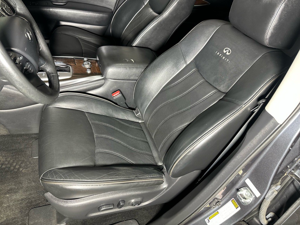 2013 INFINITI JX35 Image 30
