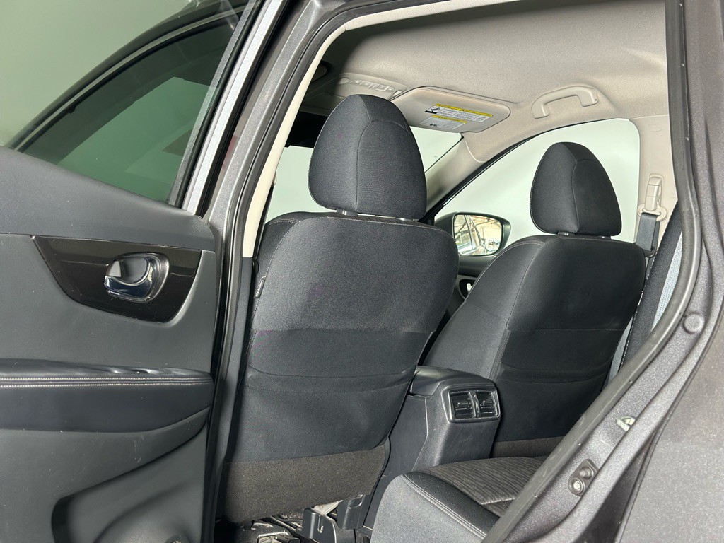 2019 Nissan Rogue Image 12