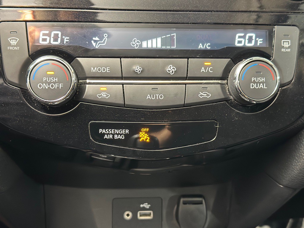 2019 Nissan Rogue Image 19