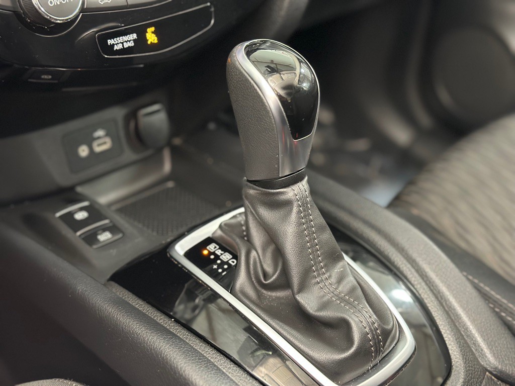 2019 Nissan Rogue Image 20