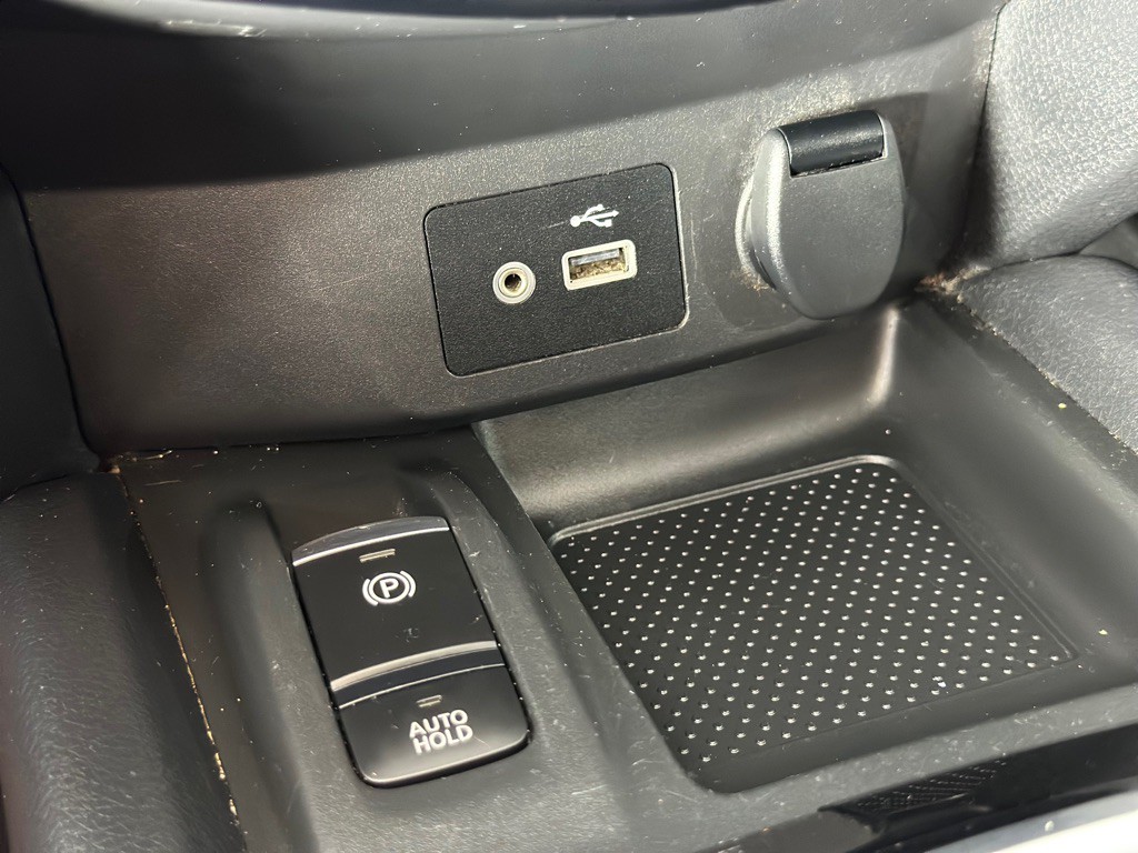 2019 Nissan Rogue Image 21