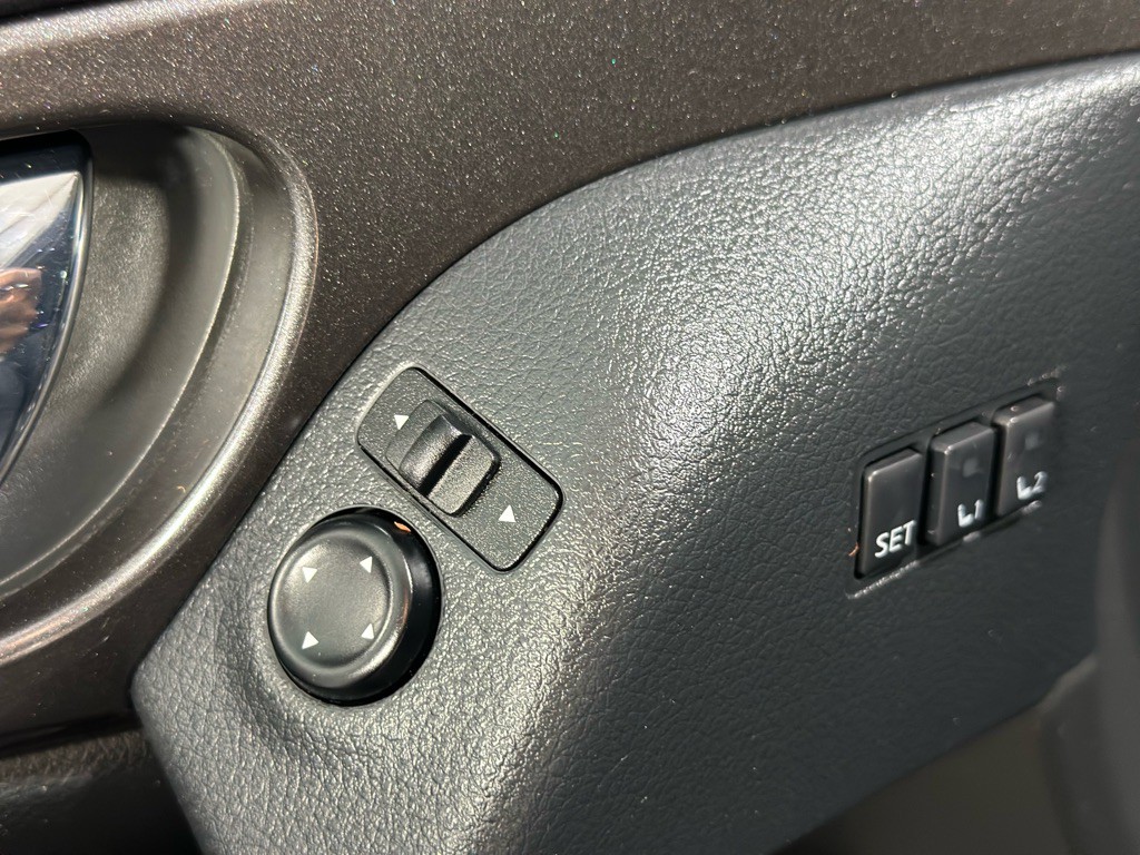 2019 Nissan Rogue Image 37