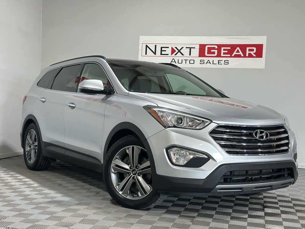 2014 Hyundai Santa Fe Image 1