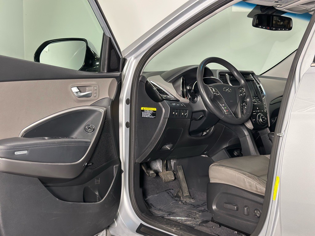2014 Hyundai Santa Fe Image 12