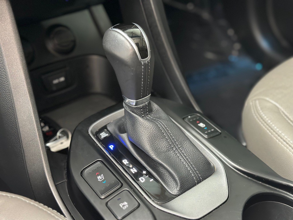 2014 Hyundai Santa Fe Image 22