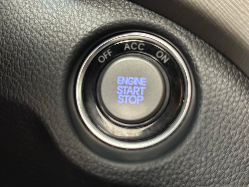2014 Hyundai Santa Fe Image 24