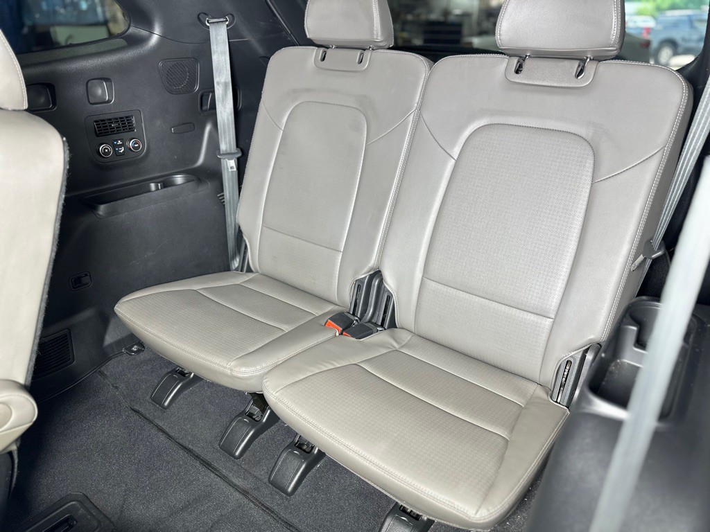 2014 Hyundai Santa Fe Image 35