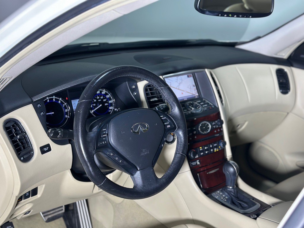 2017 INFINITI QX50 Image 30
