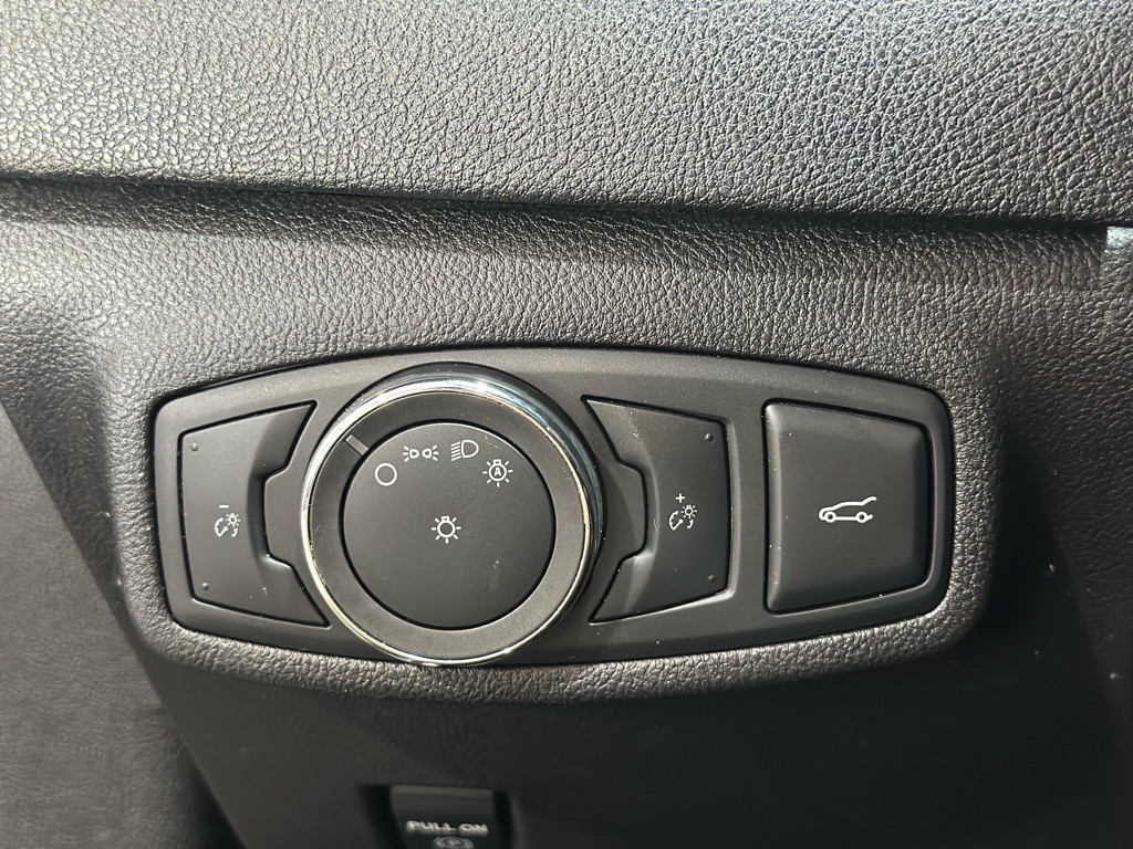 2016 Lincoln MKC Image 34