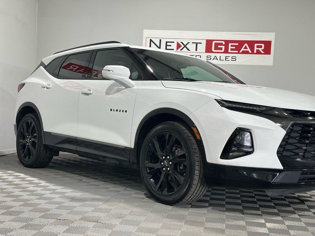 2019 Chevrolet Blazer Image 2
