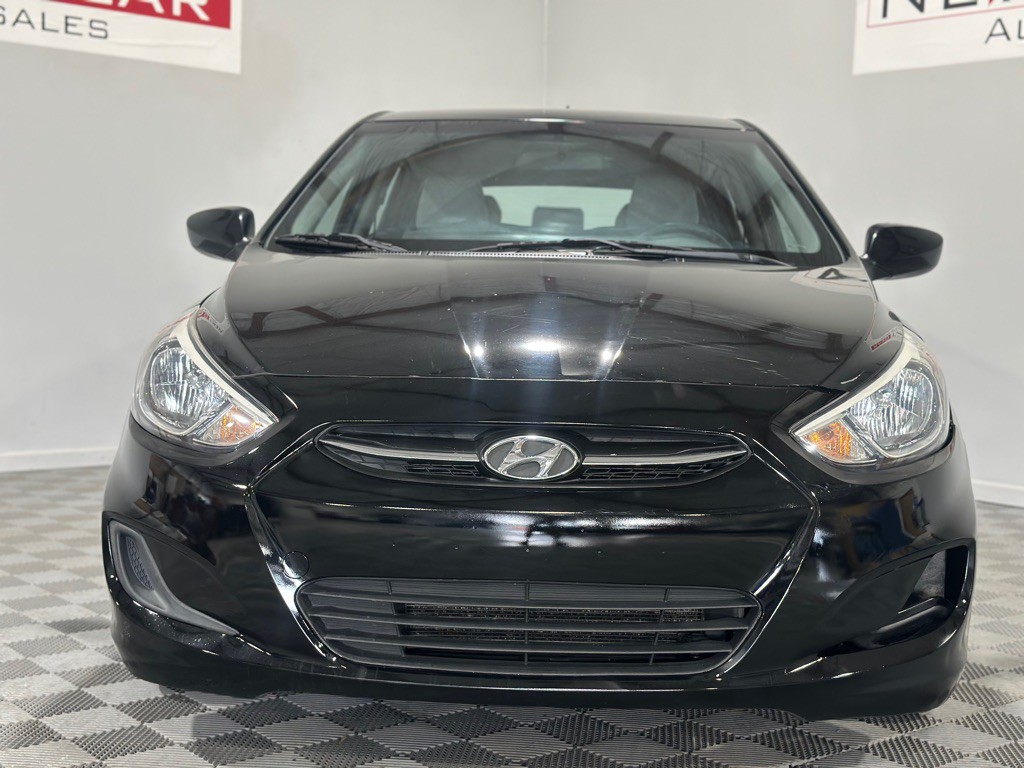 2015 Hyundai Accent Image 4