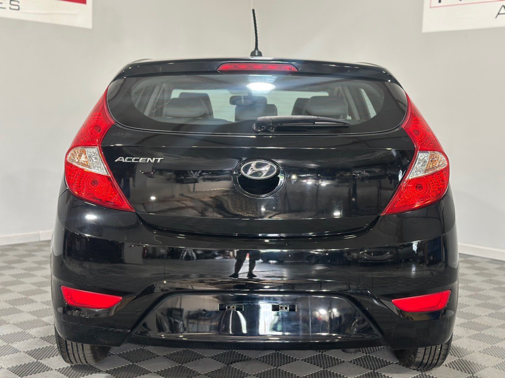 2015 Hyundai Accent Image 7