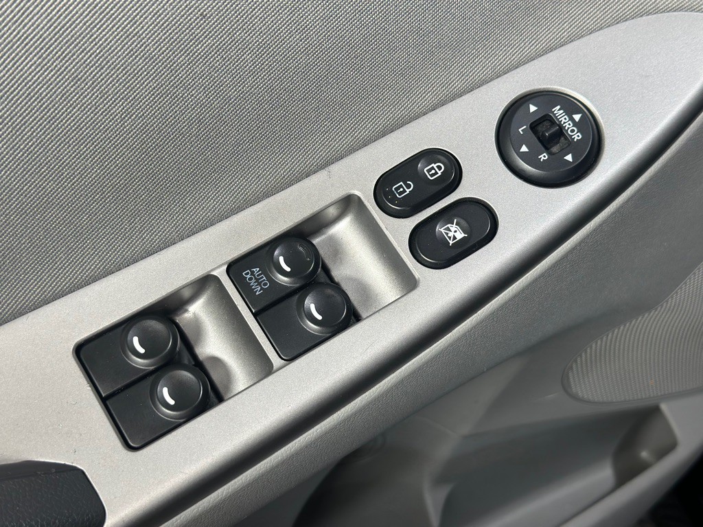 2015 Hyundai Accent Image 24