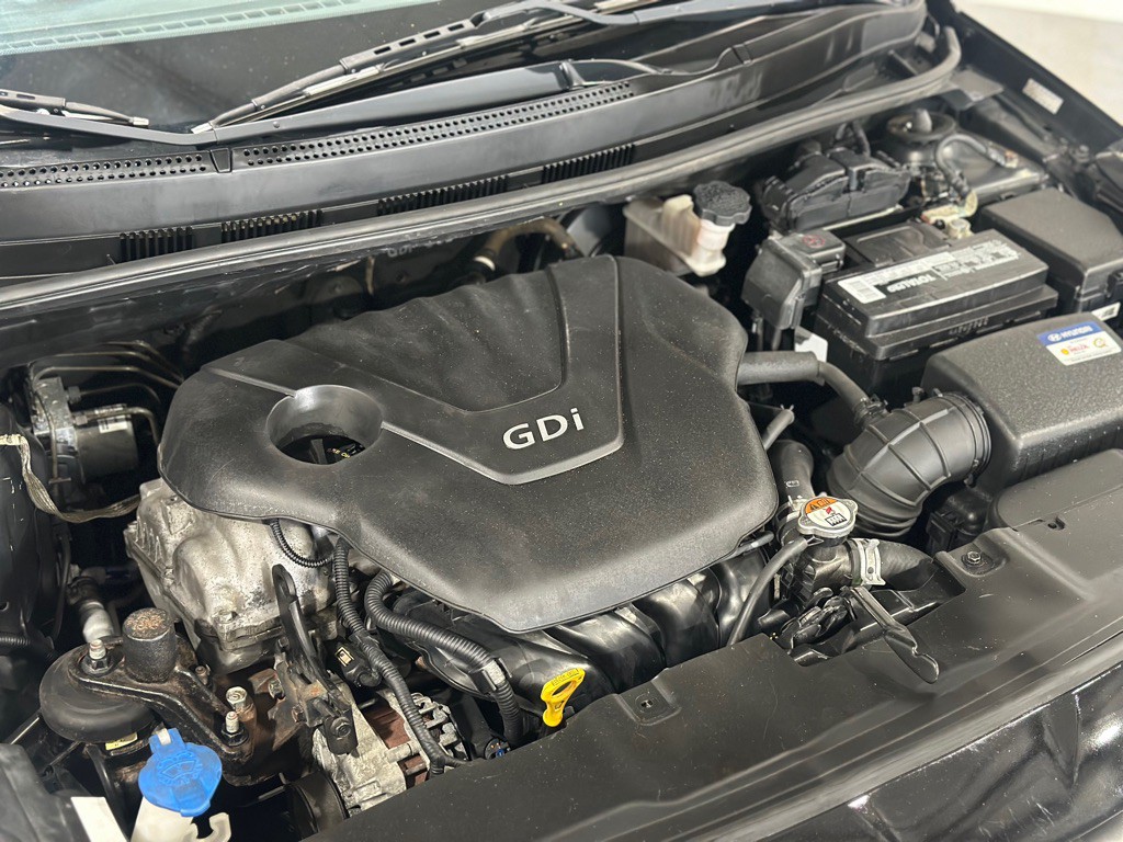 2015 Hyundai Accent Image 28