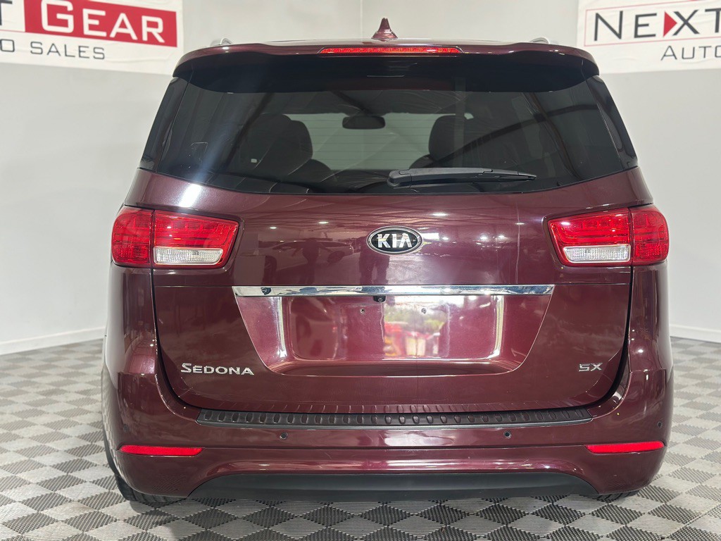 2016 Kia Sedona Image 8