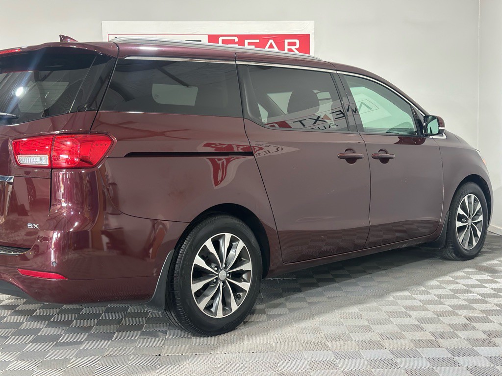 2016 Kia Sedona Image 9