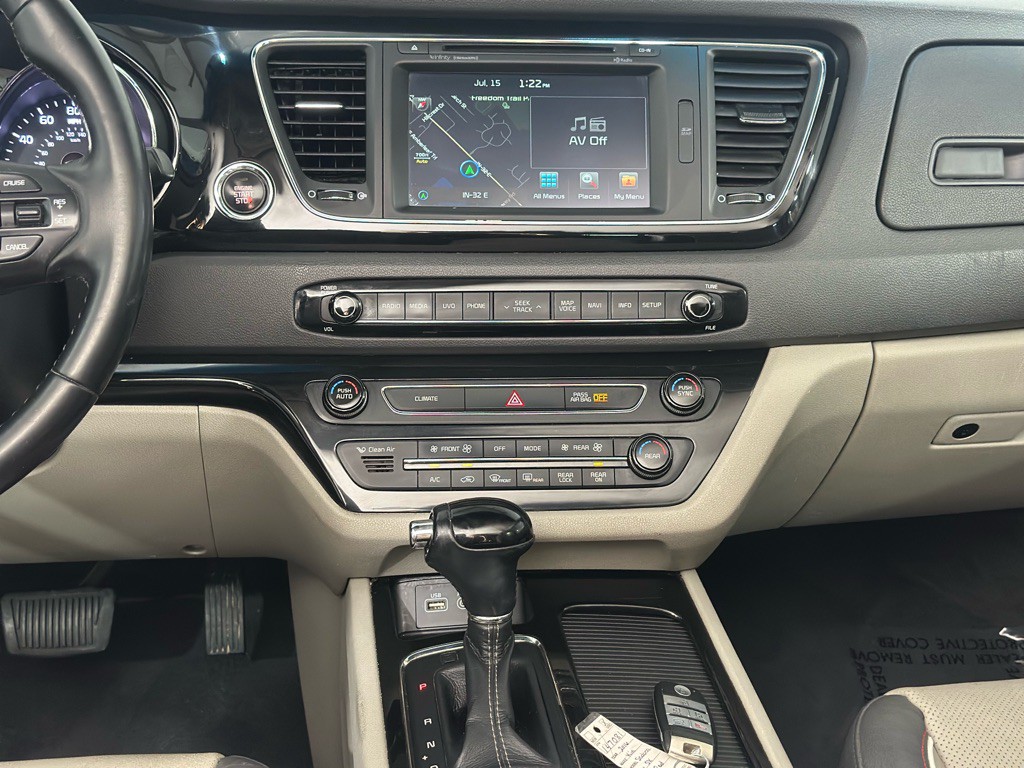 2016 Kia Sedona Image 15